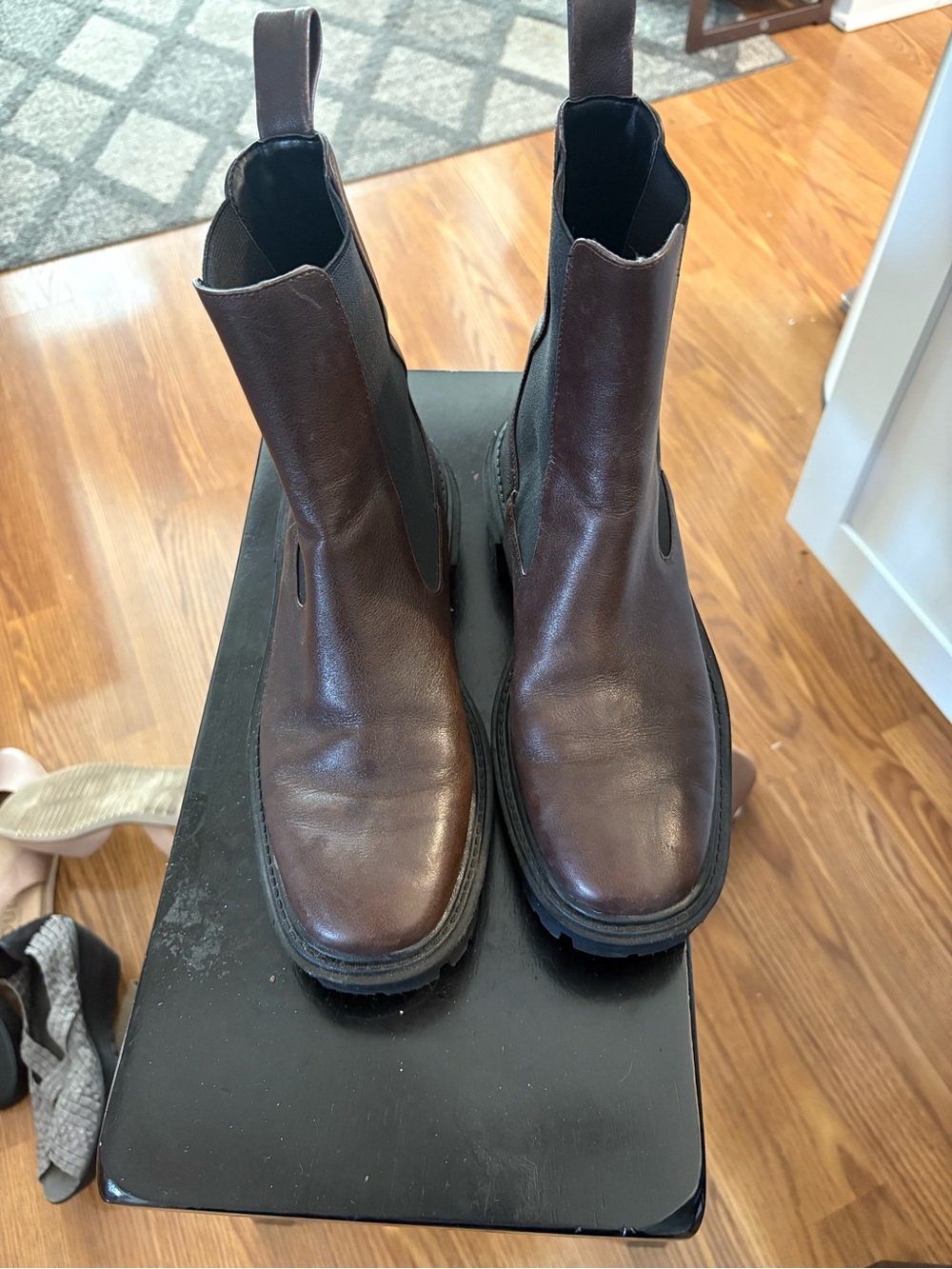 Zara Brown Leather Chelsea Ankle Boots